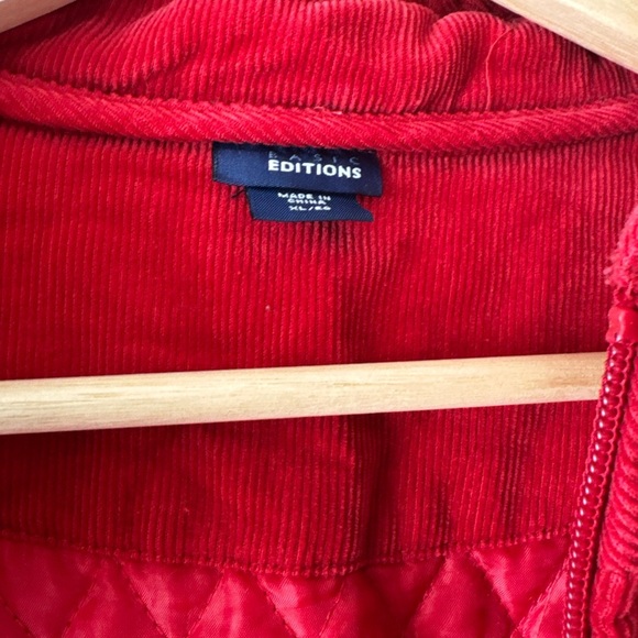 Women's Red Quilted Vest - Picture 3 of 6